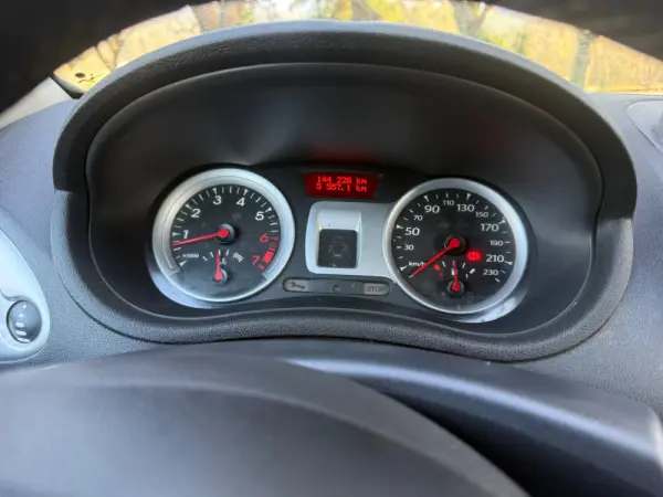 Renault Clio Outro 6