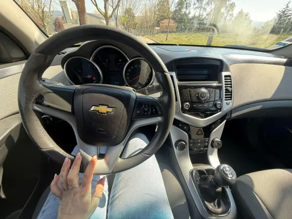 Chevrolet Cruze LS 7