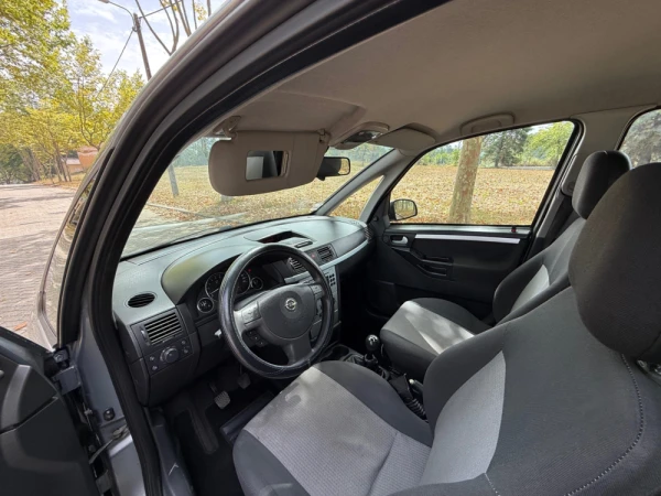 Opel Meriva Outro 6