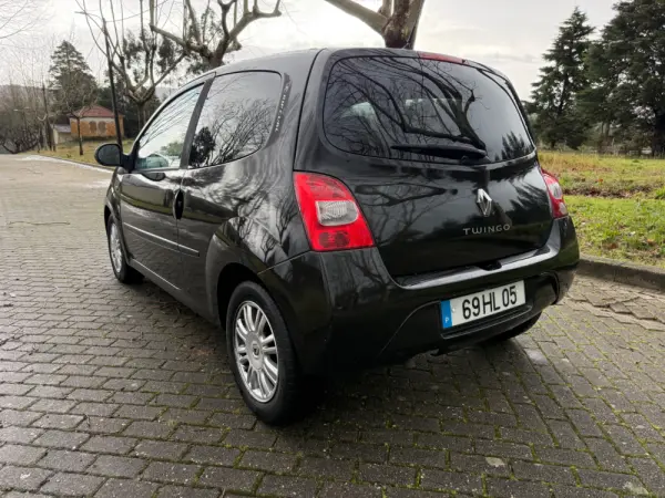 Renault Twingo Outro 3