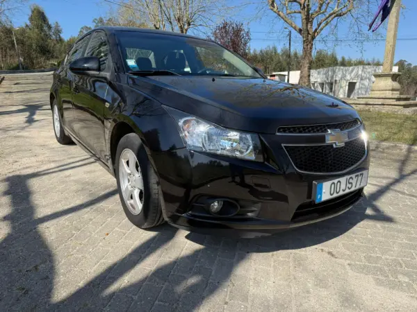 Chevrolet Cruze LS 3