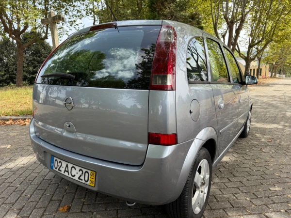 Opel Meriva Outro 3