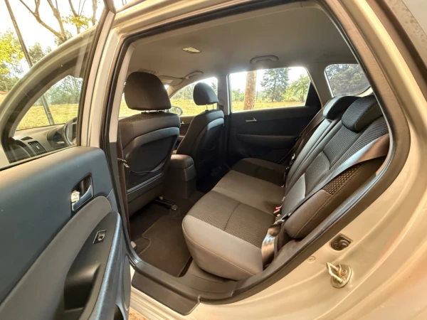 Hyundai i30 CW 1.4 CVVT Blue Comfort 5