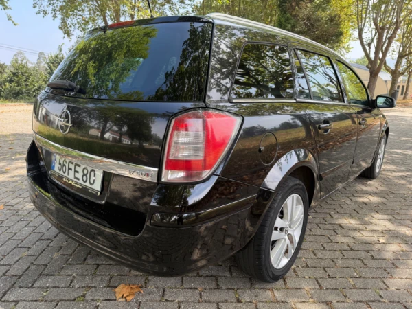 Opel Astra Outro 4
