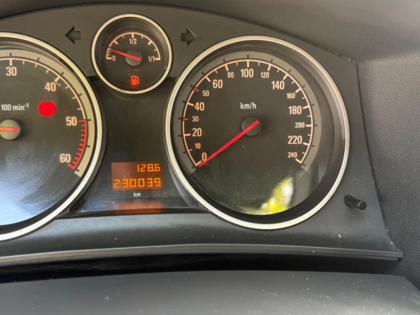 Opel Astra Outro 6
