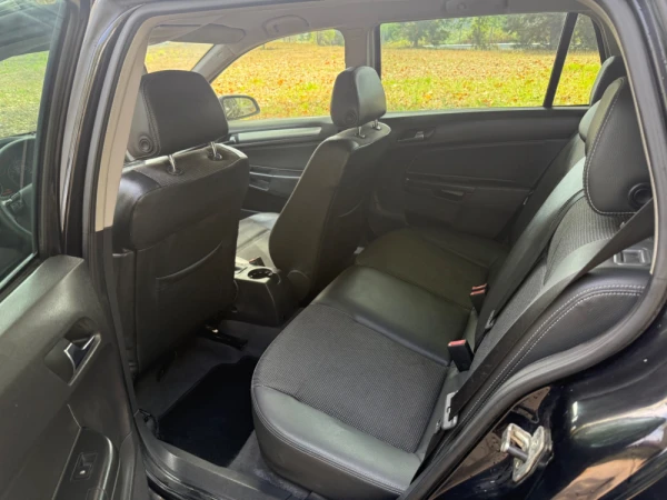 Opel Astra Outro 7