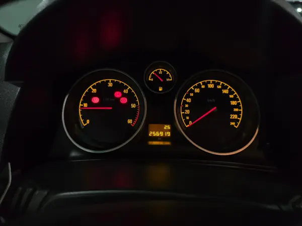 Opel Astra 9