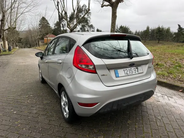 Ford Fiesta Outro 4