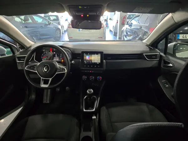 Renault Clio 1.0 Tce Intens 8