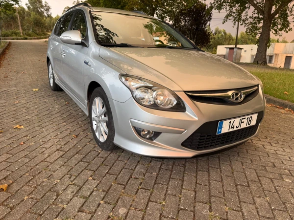 Hyundai i30 CW 1.4 CVVT Blue Comfort 2