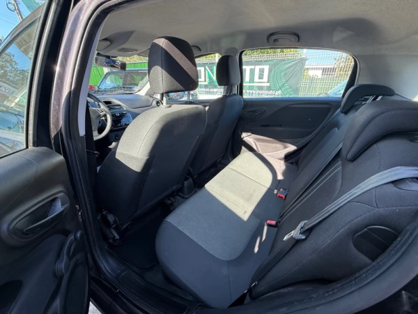 Fiat Punto Outro 8
