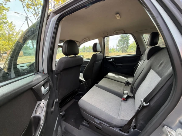 Opel Meriva Outro 2