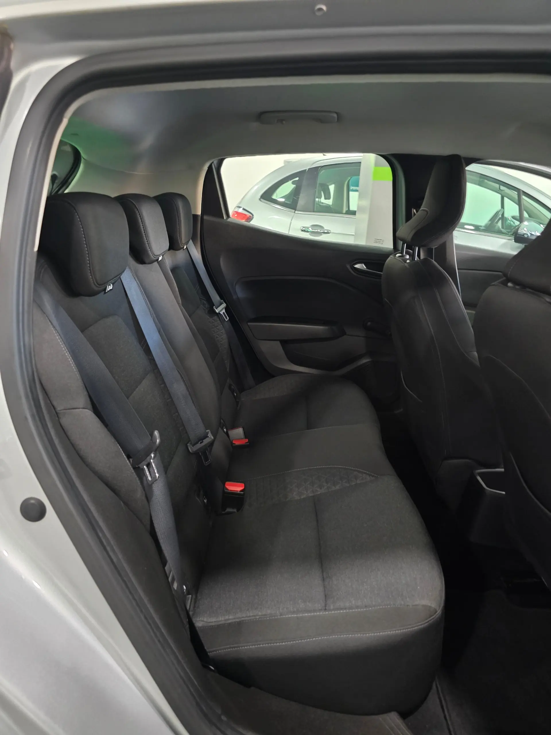 Renault Clio 1.0 Tce Intens 7