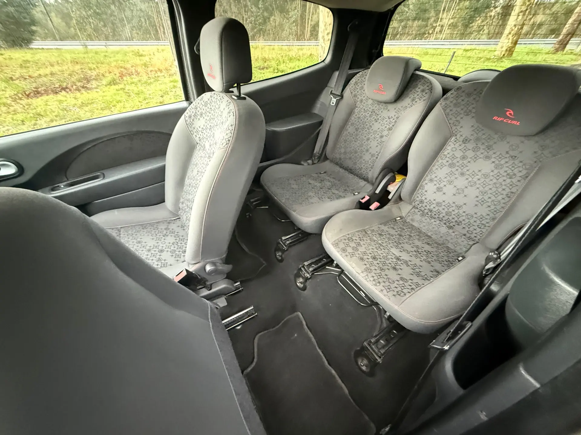 Renault Twingo Outro 5