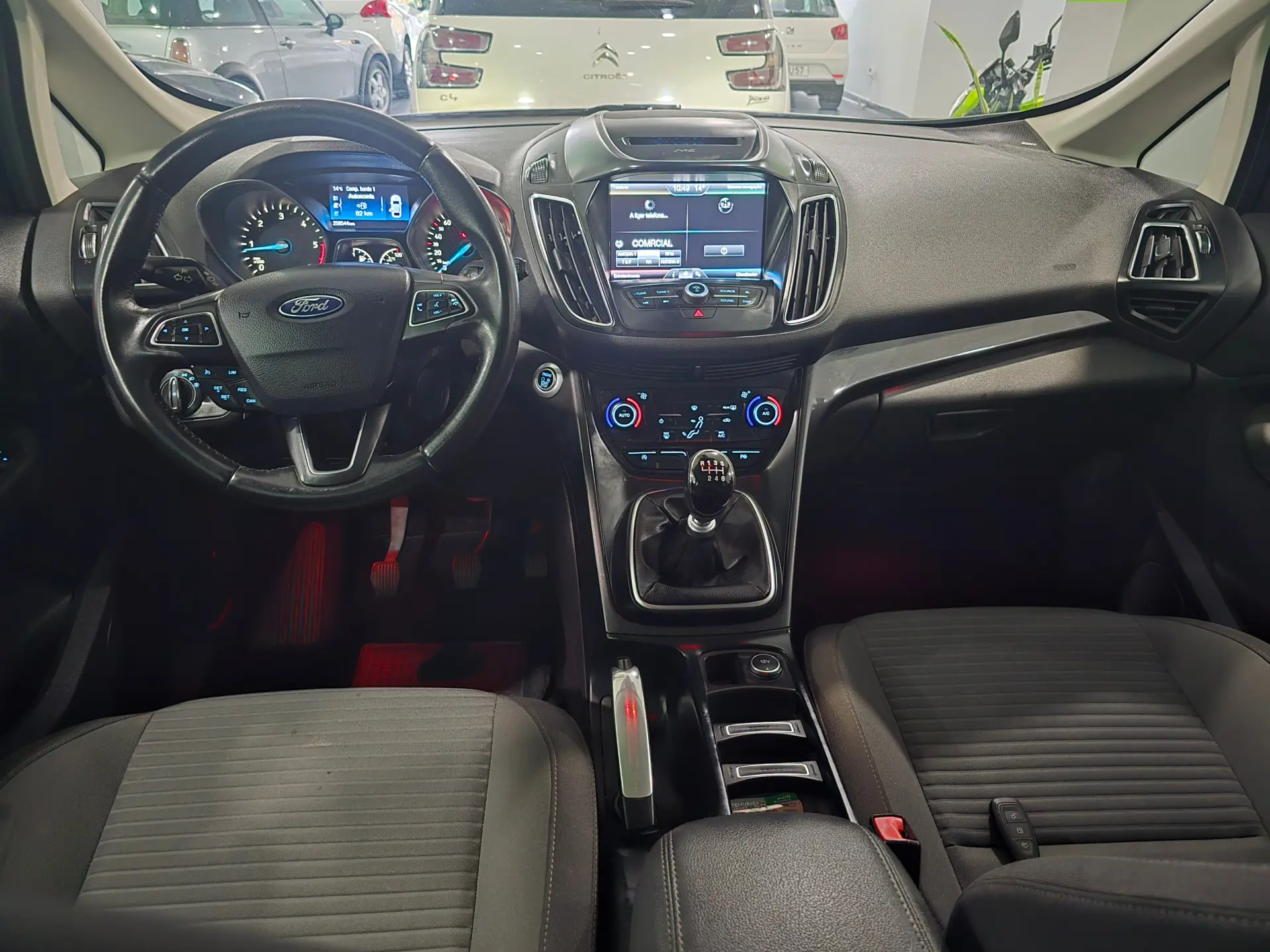Ford C-Max 1.5 TDCi Titanium S/S 9