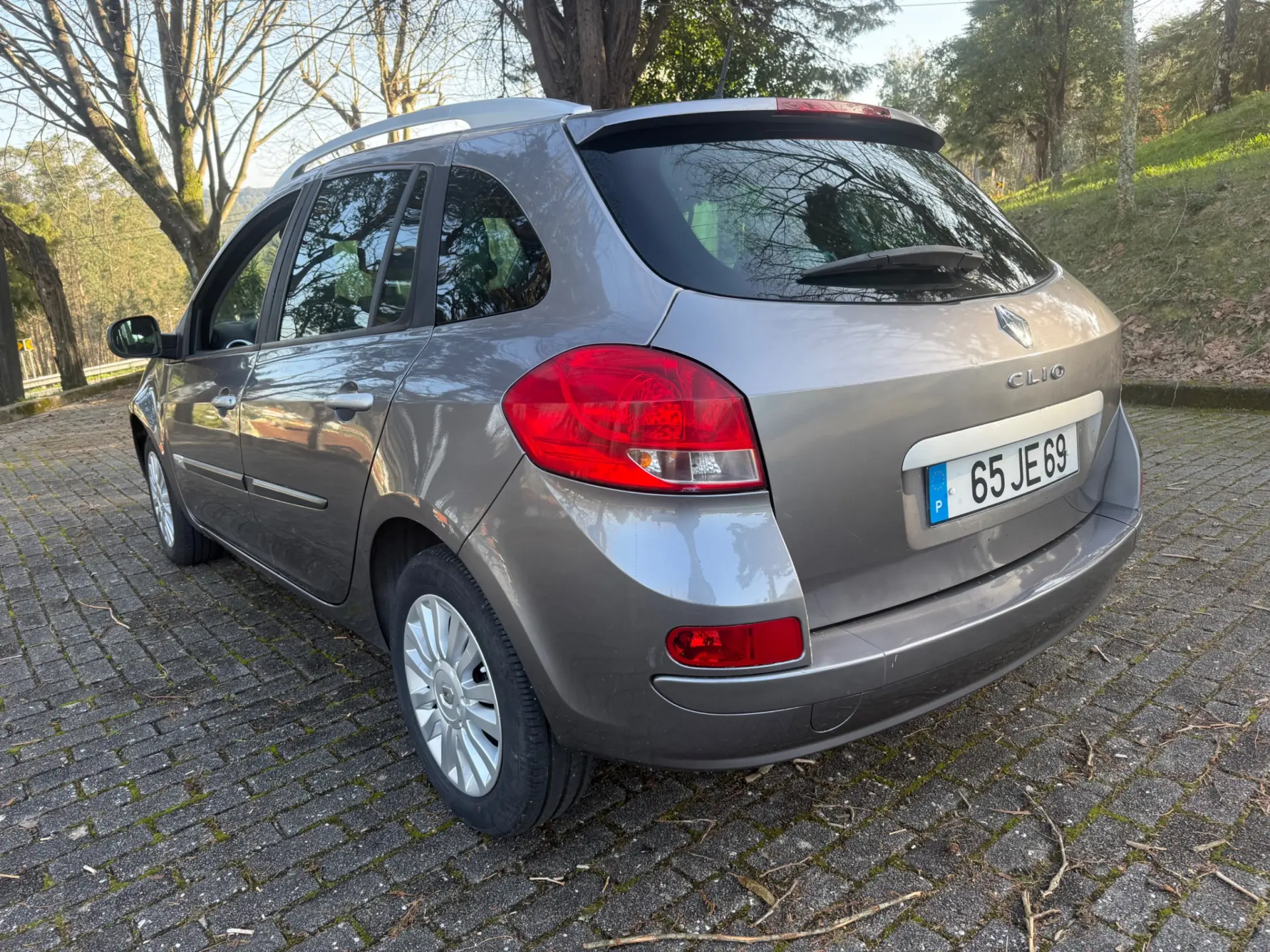 Renault Clio Outro 8