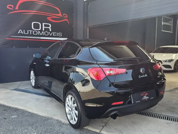 Alfa Romeo Giulietta 1.6 JTDM Exclusive 4