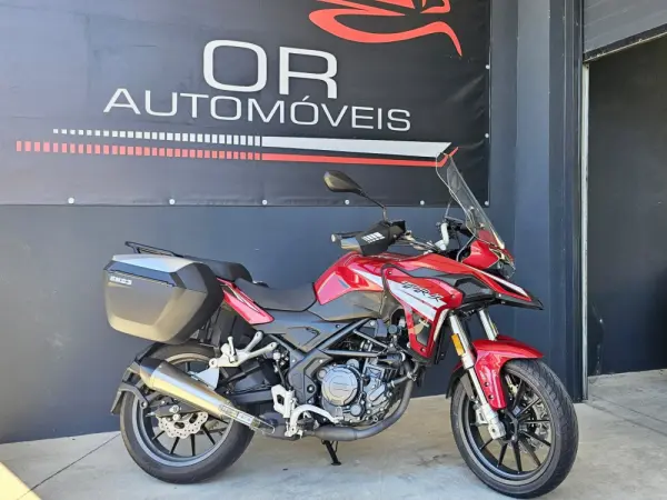 Benelli TRK 251 TRK 251 1