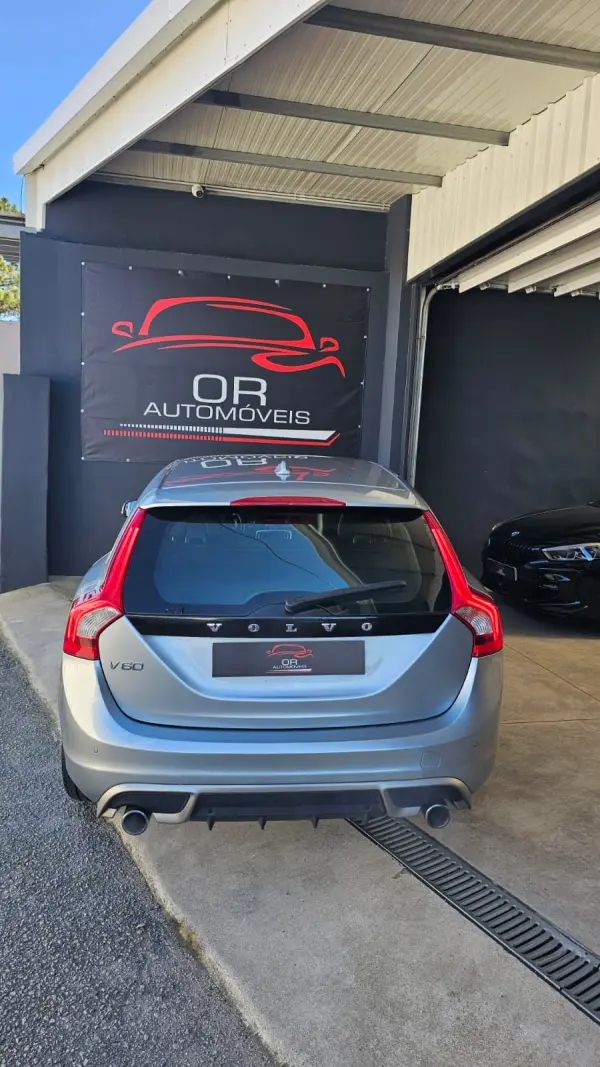 Volvo V60 1.6 D2 R-Design 5
