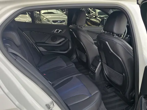 BMW 116 i Aut. M Sport 10
