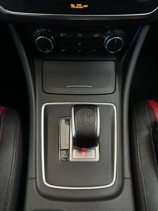 Mercedes-Benz GLA 45 AMG 4-Matic 17