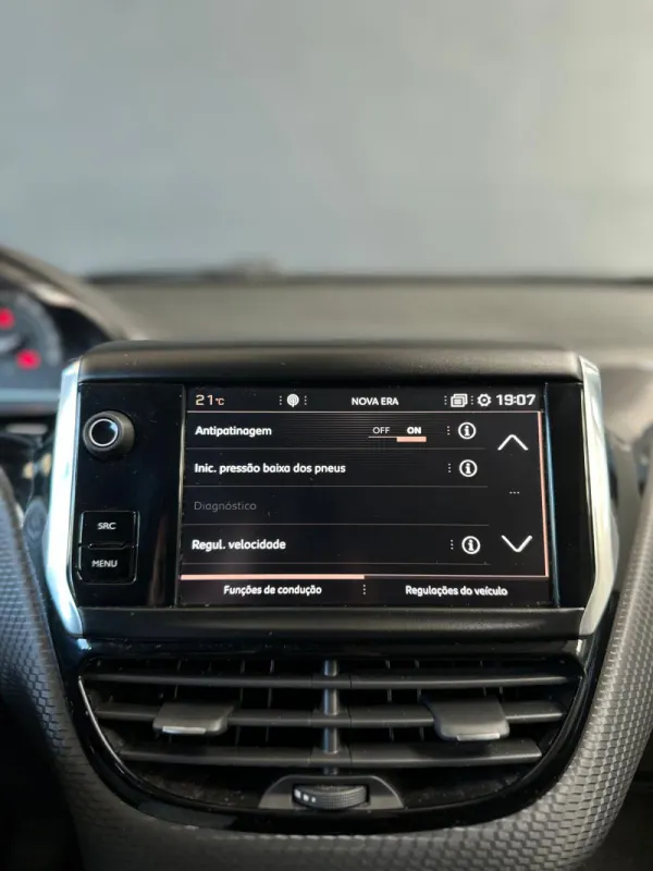 Peugeot 2008 1.2 PureTech Style 14