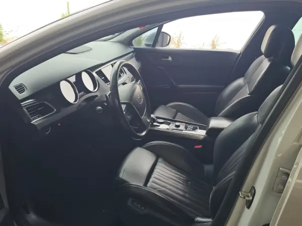 Peugeot 508 RXH 2.0 HDi Hybrid4 2-Tronic 9