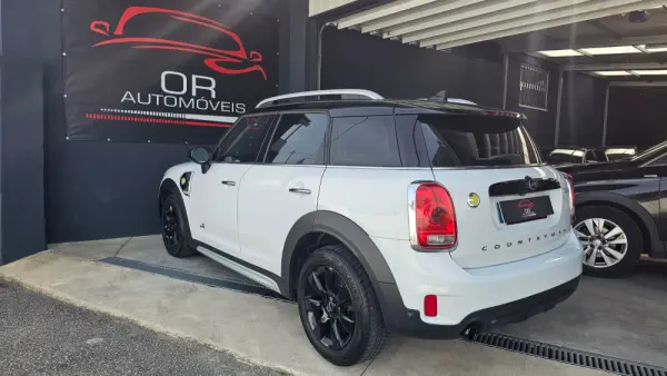 MINI Countryman Cooper SE All4 Aut. 3