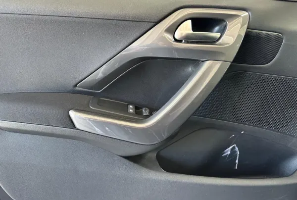 Peugeot 2008 1.2 PureTech Style 4