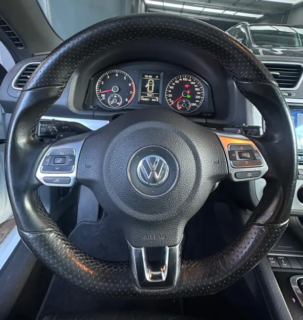 Volkswagen Scirocco 11