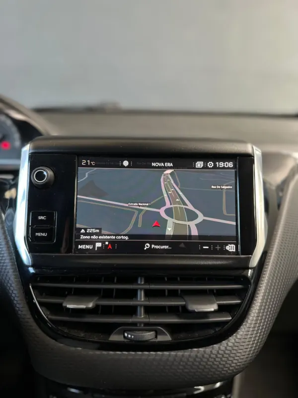 Peugeot 2008 1.2 PureTech Style 8