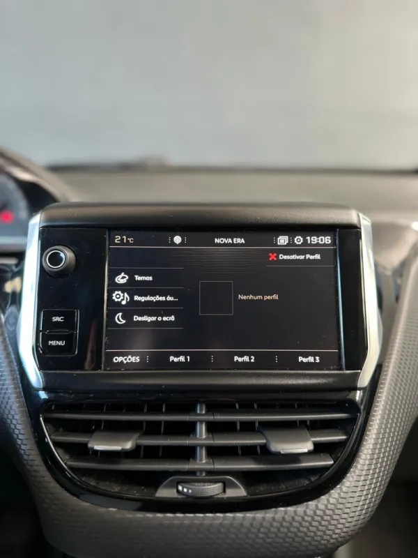 Peugeot 2008 1.2 PureTech Style 10