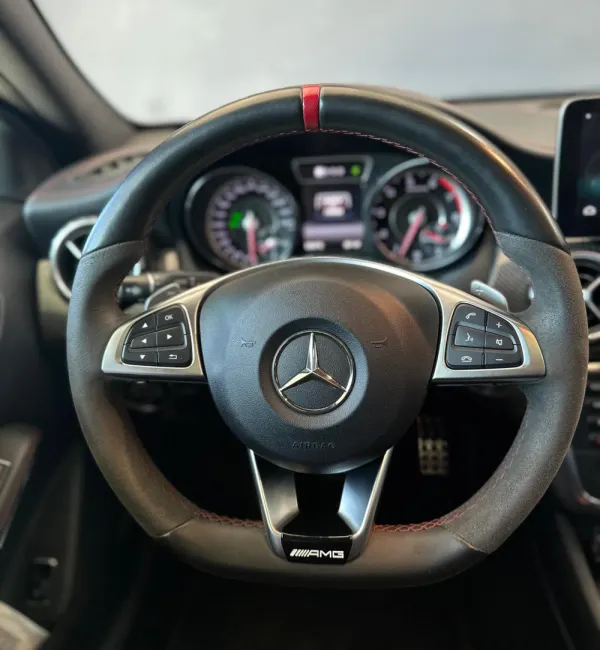 Mercedes-Benz GLA 45 AMG 4-Matic 20