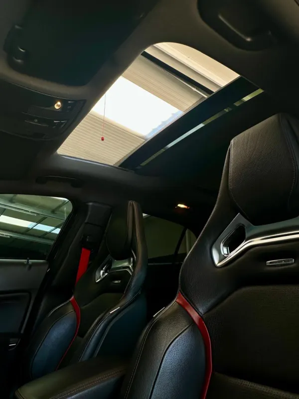 Mercedes-Benz GLA 45 AMG 4-Matic 22