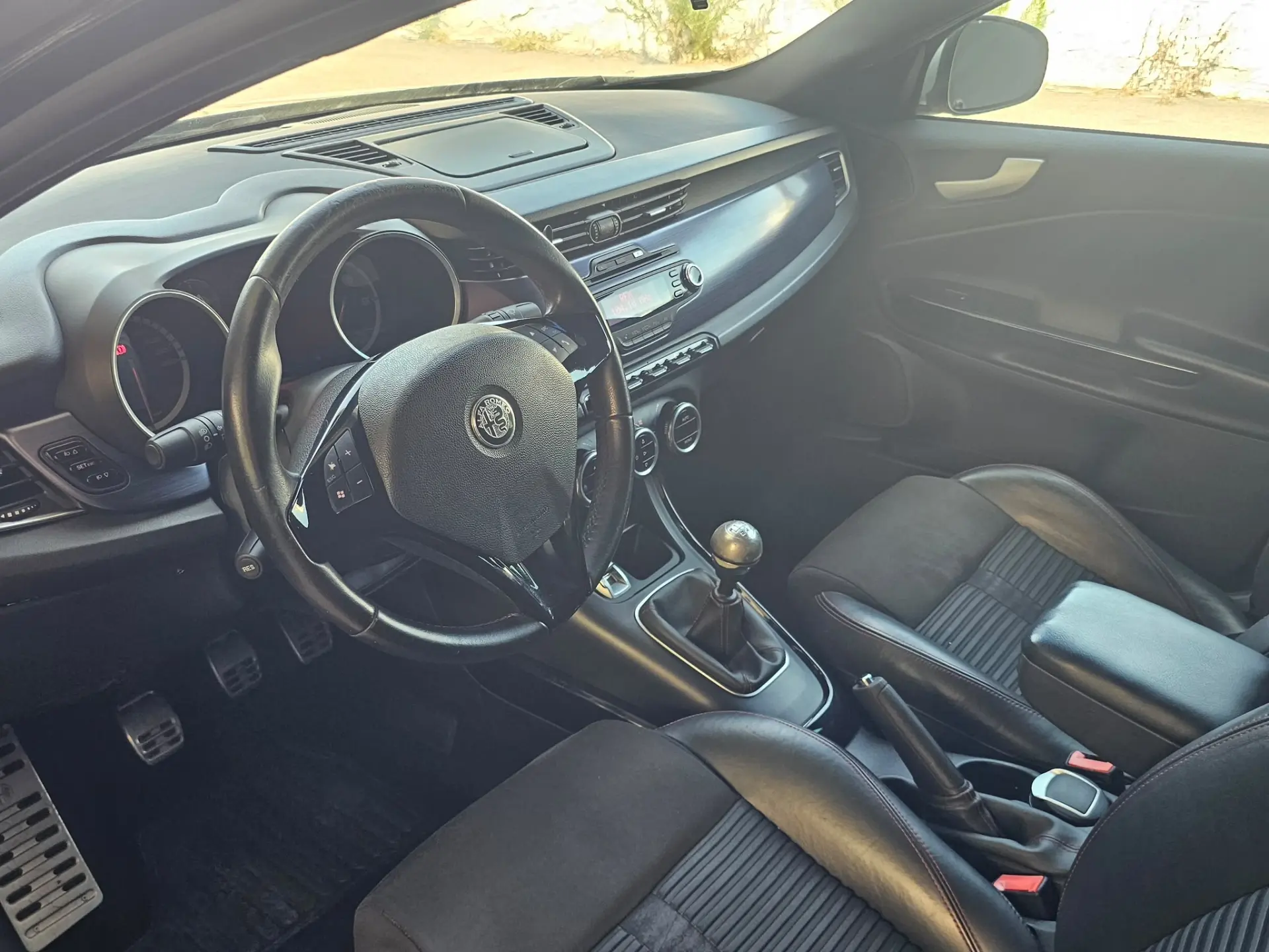 Alfa Romeo Giulietta 1.6 JTDM Exclusive 7