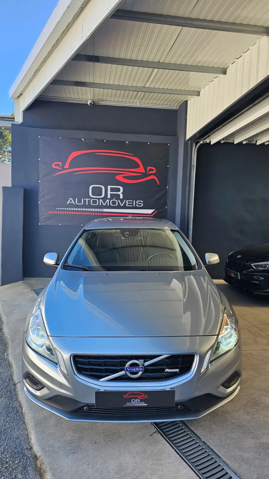 Volvo V60 1.6 D2 R-Design 2