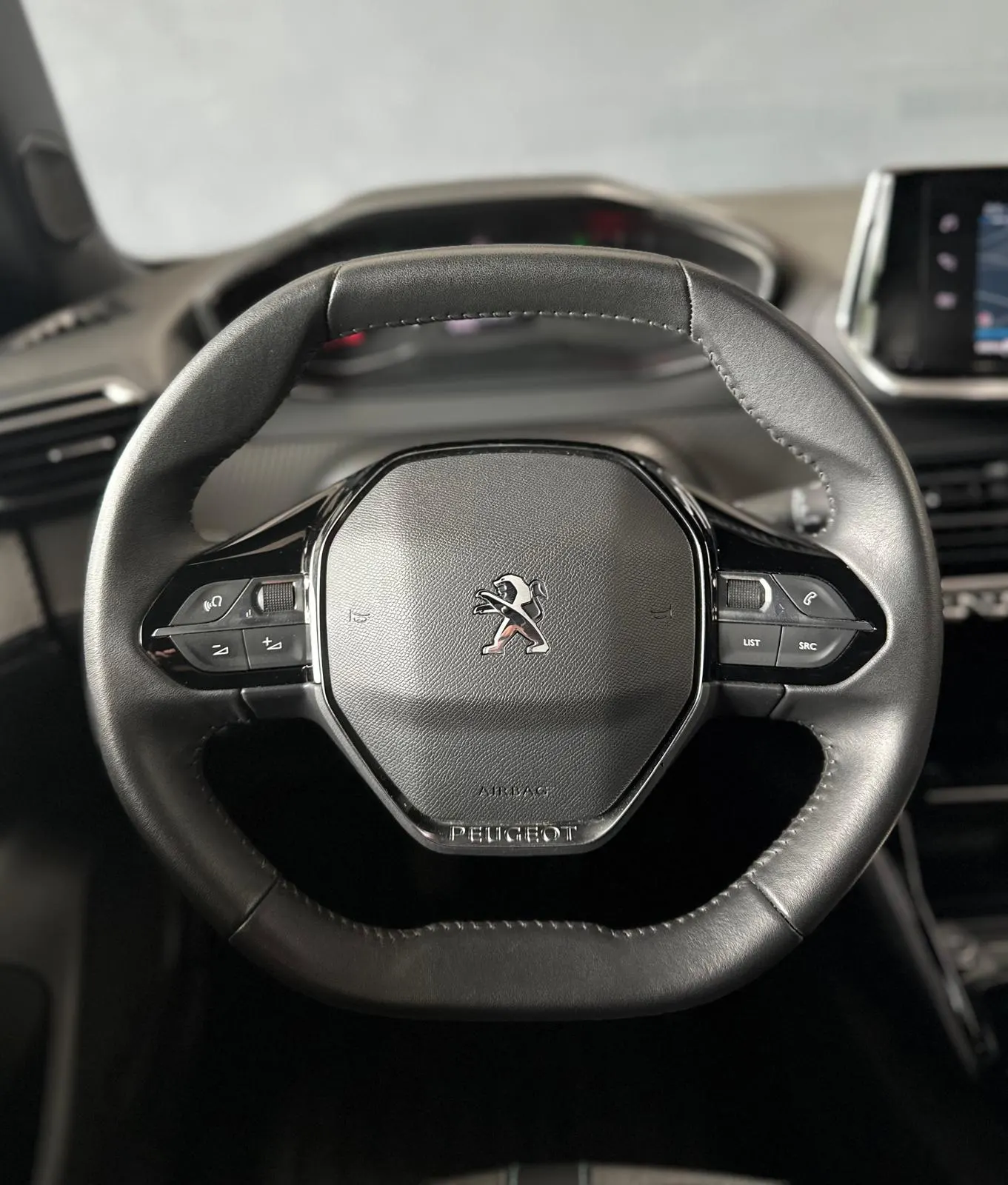 Peugeot 2008 1.2 PureTech Allure 18