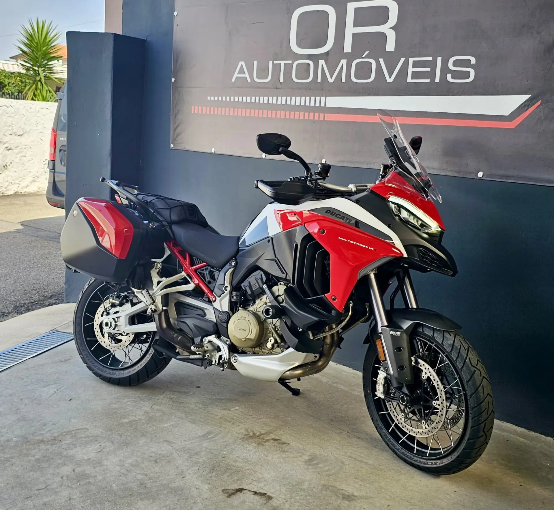 Ducati Multistrada V4 S 4