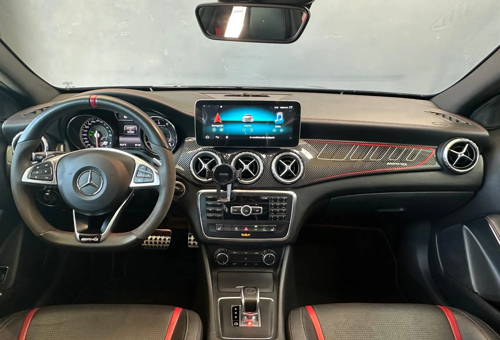 Mercedes-Benz GLA 45 AMG 4-Matic 21