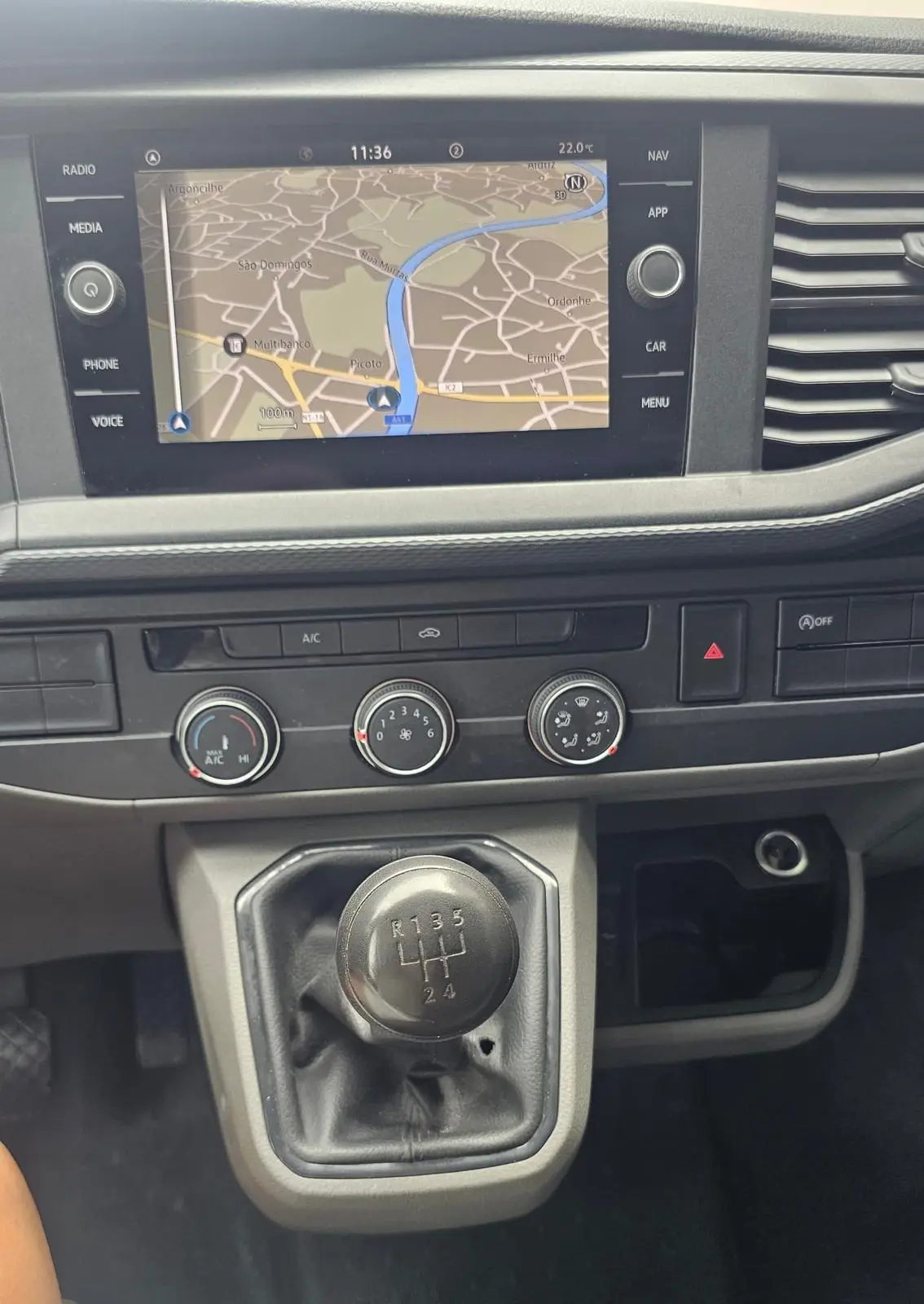 Volkswagen Transporter 2.0 TDI L.Business 8