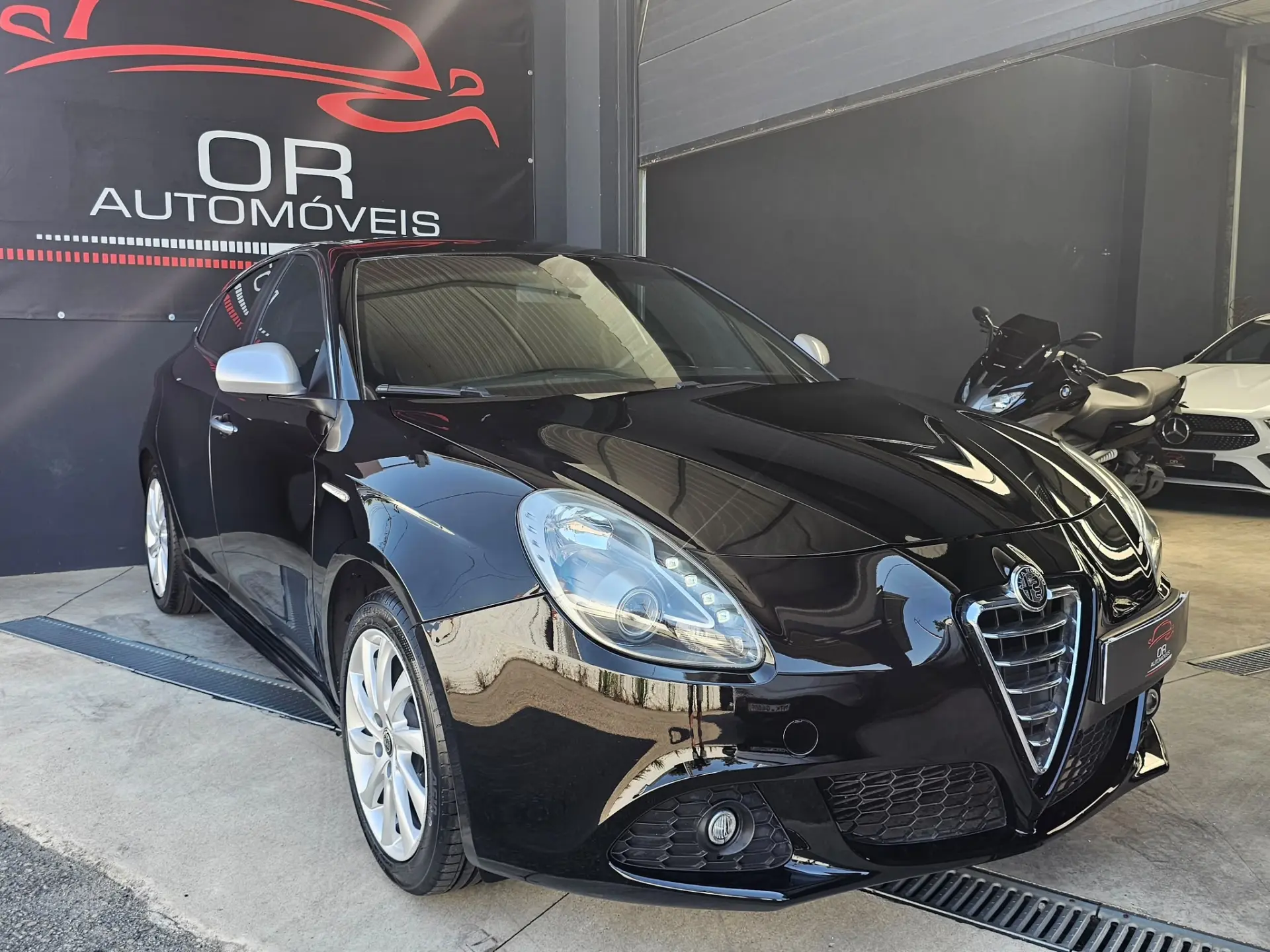 Alfa Romeo Giulietta 1.6 JTDM Exclusive 1