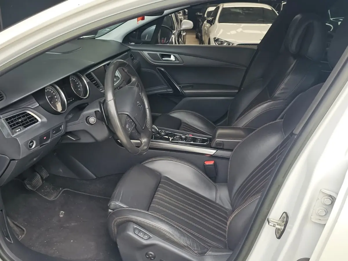 Peugeot 508 RXH 2.0 HDi Hybrid4 2-Tronic 8