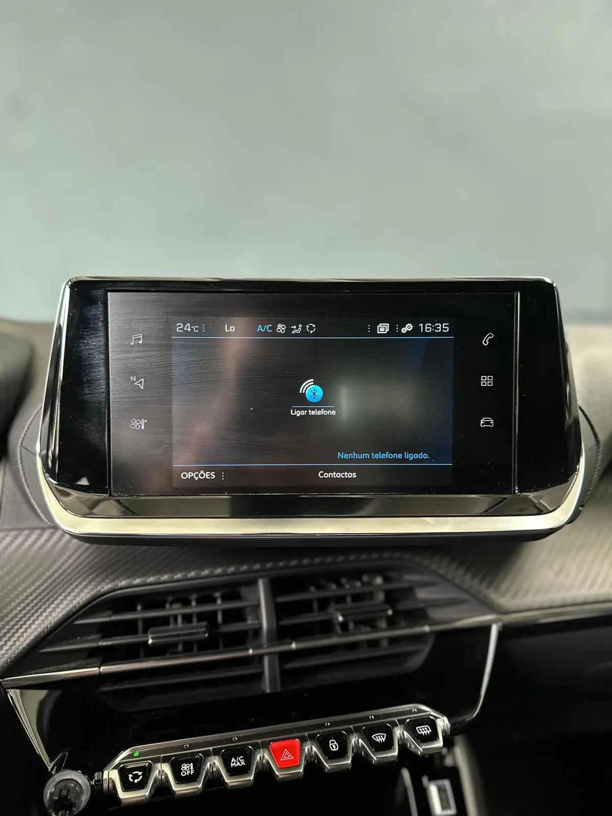 Peugeot 2008 1.2 PureTech Allure 12