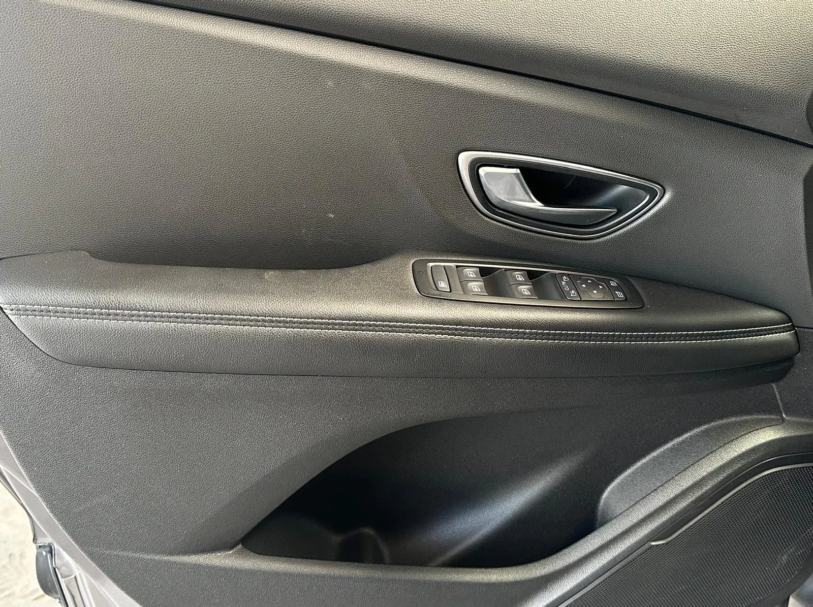 Renault Grand Scénic 1.5 dCi Intens EDC SS 3