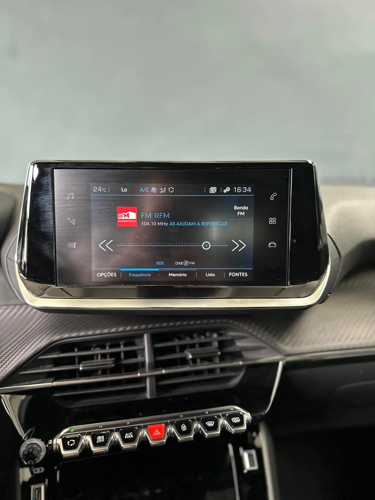 Peugeot 2008 1.2 PureTech Allure 9