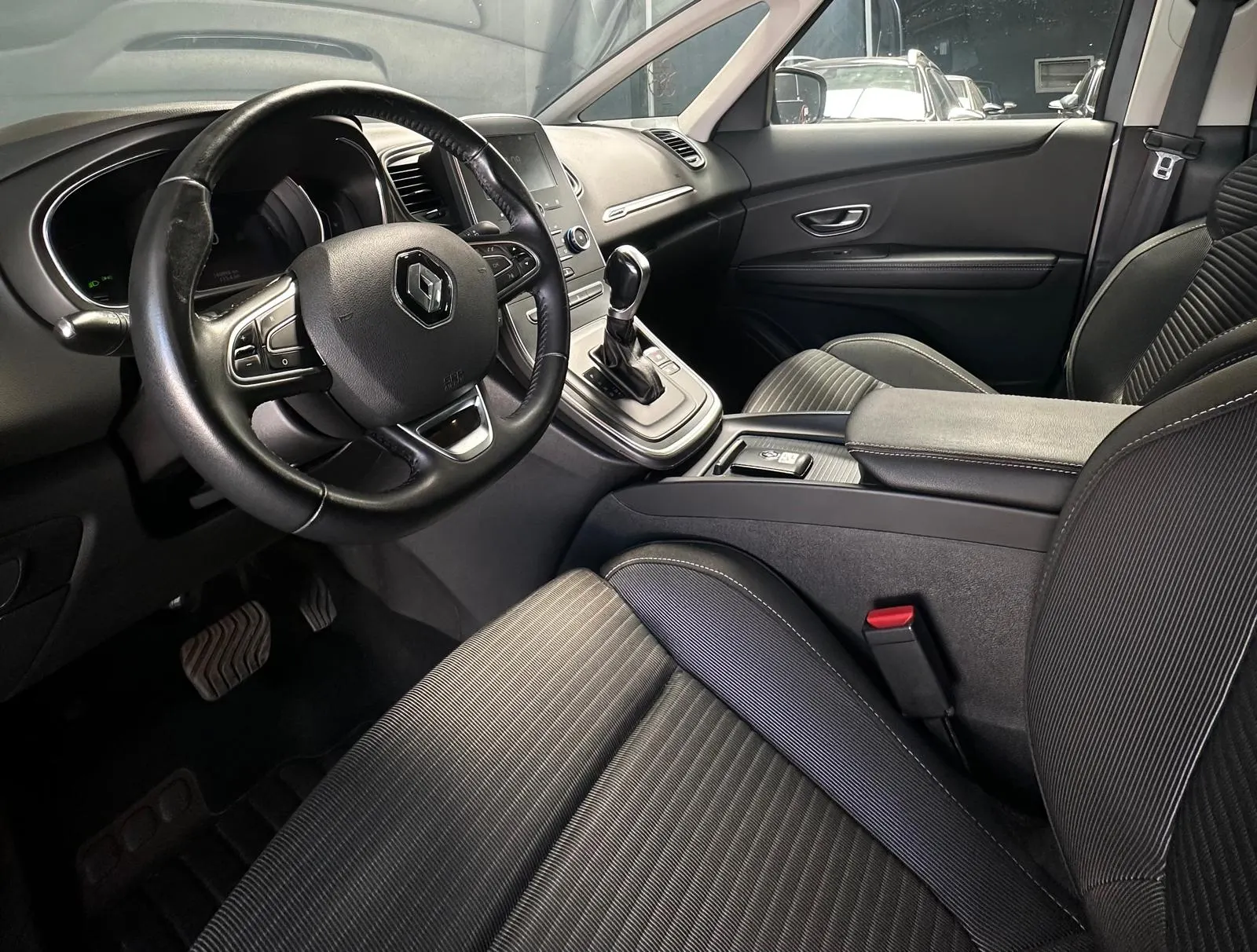 Renault Grand Scénic 1.5 dCi Intens EDC SS 4