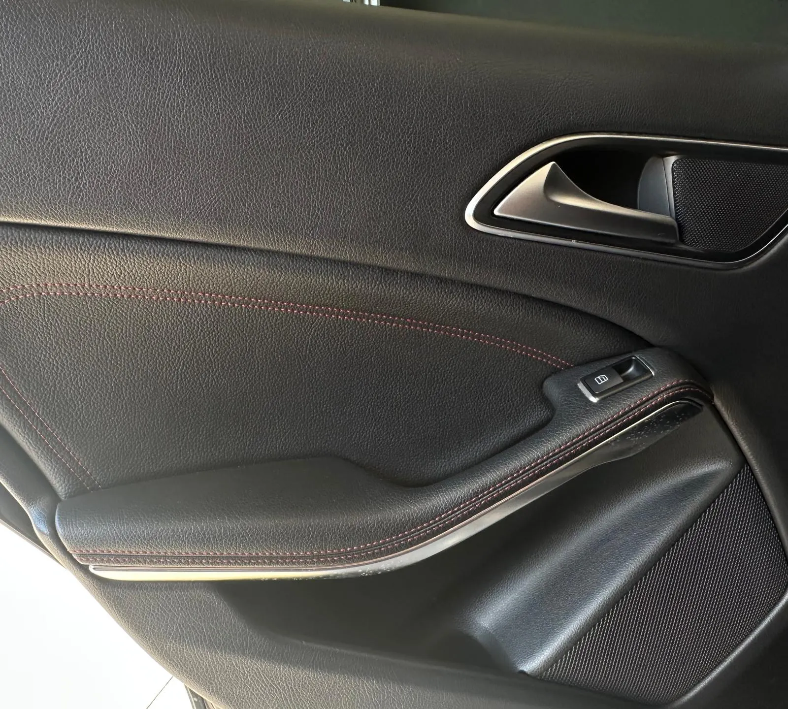 Mercedes-Benz GLA 45 AMG 4-Matic 23