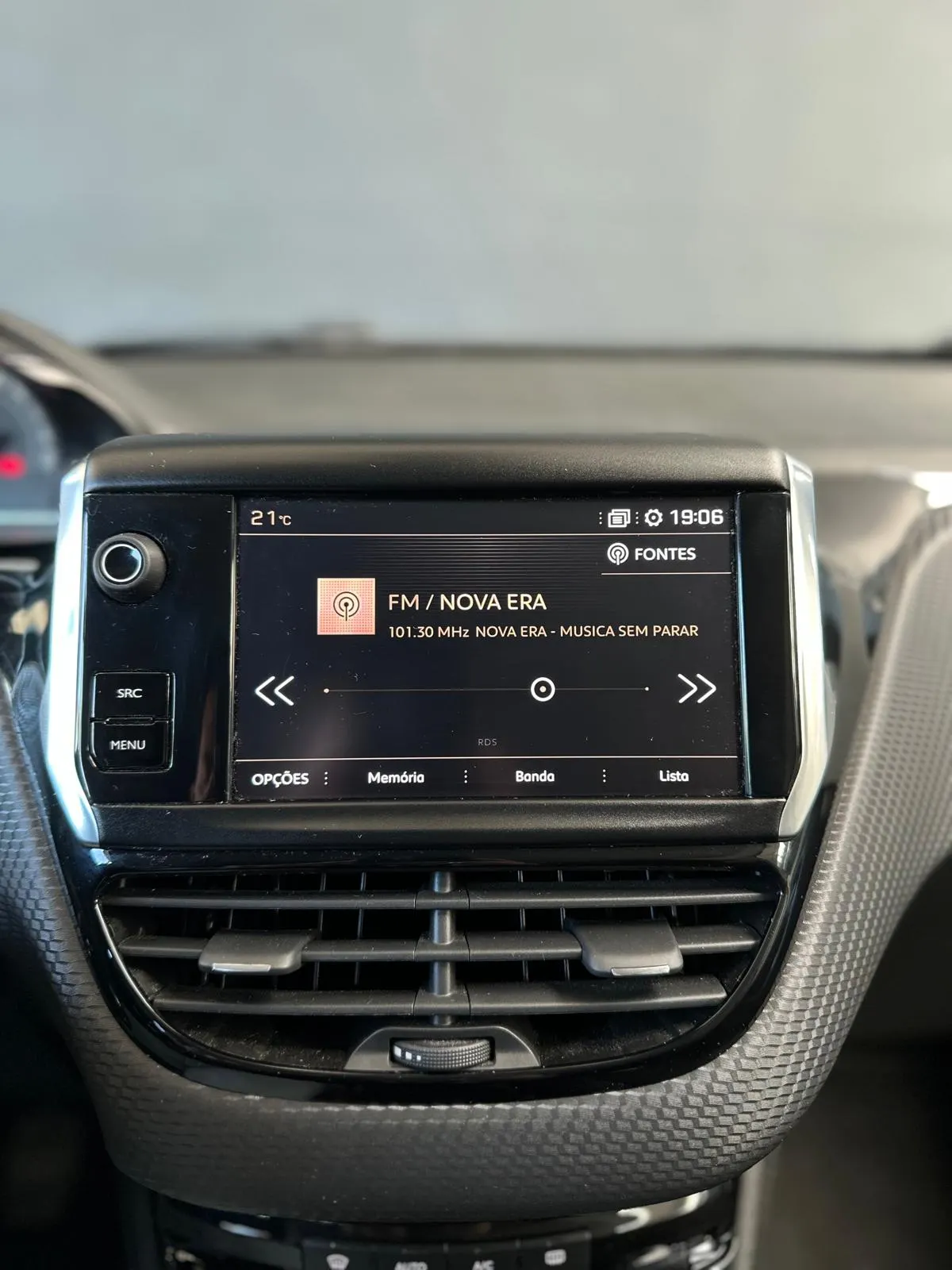 Peugeot 2008 1.2 PureTech Style 9