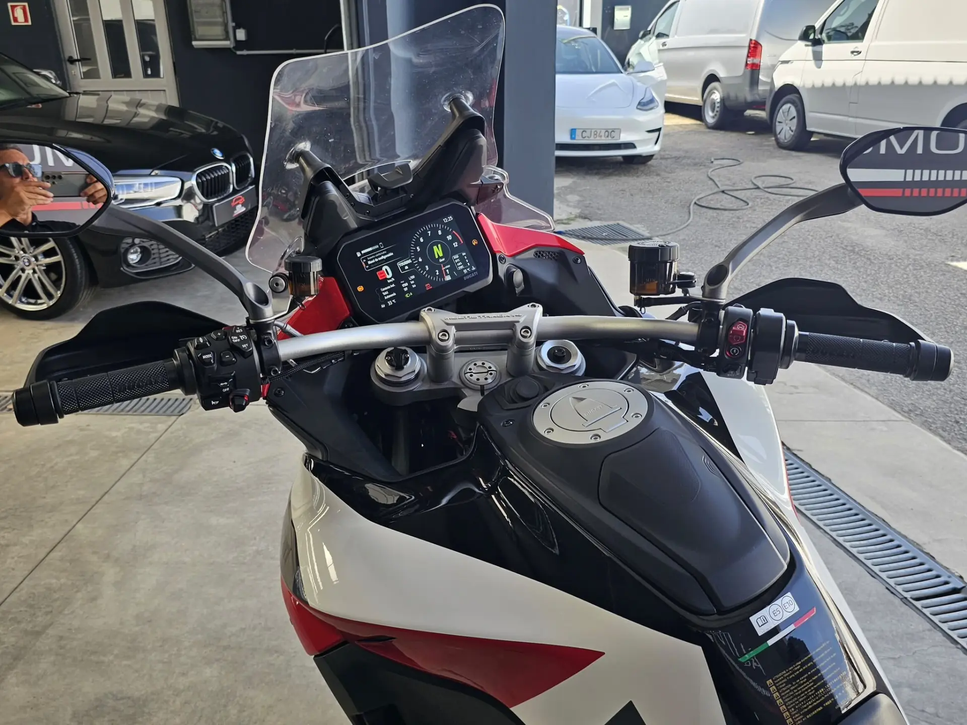 Ducati Multistrada V4 S 9