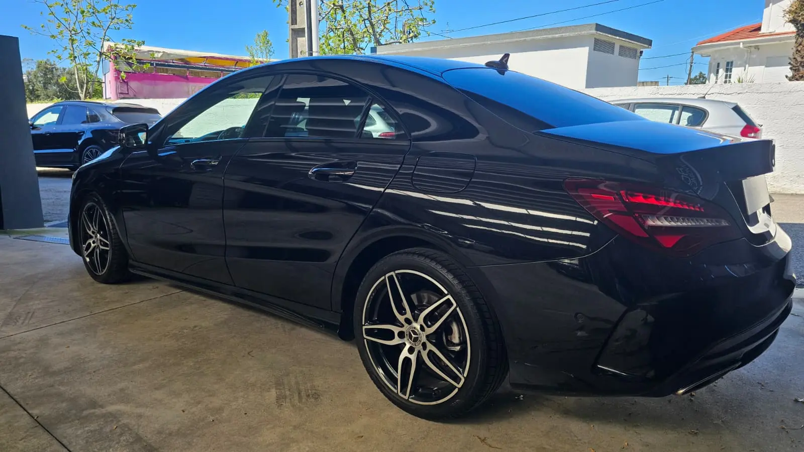 Mercedes-Benz CLA 180 d 7G-DCT AMG Line 5